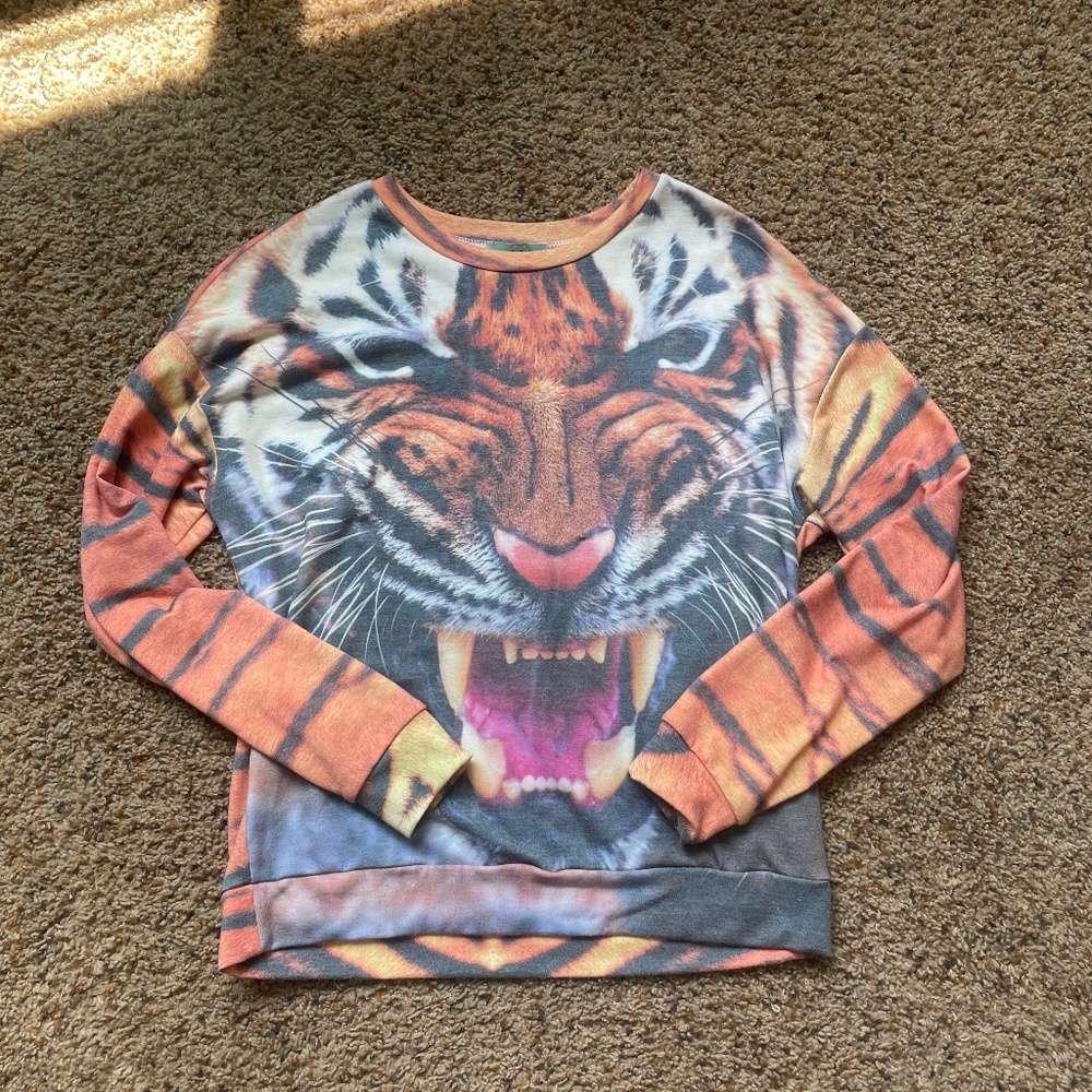 Soft Tiger Shirt Size Small